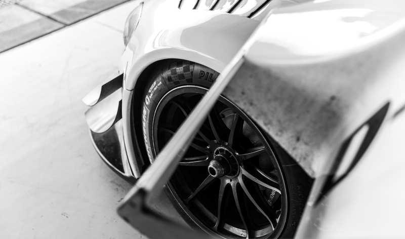 Illustration for article titled Supercars Are Always Better At A Race Track